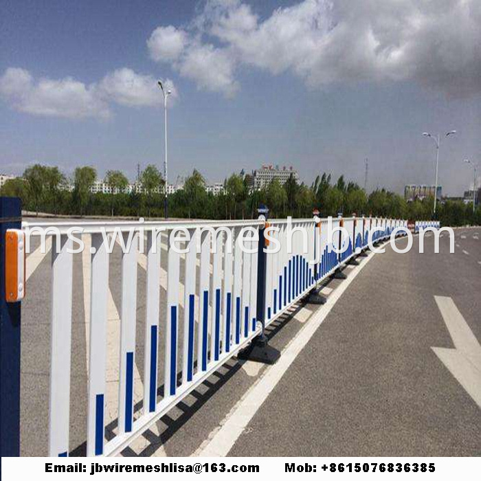Powder Coated Traffic Zinc Steel Fence